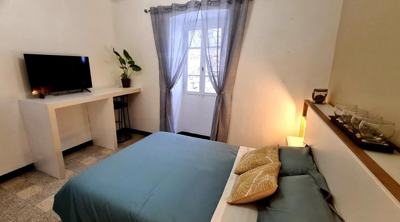 Bed and Breakfast Lou mouli di baou Labeaume Esterno foto